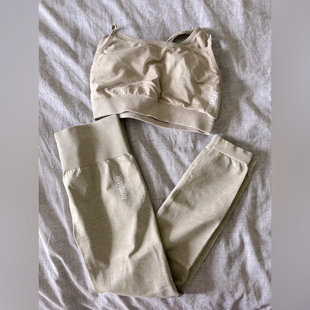 GYMSHARK ADAPT SEAMLESS LEGGINGS AND SPORTS BRA BEIGE MARL